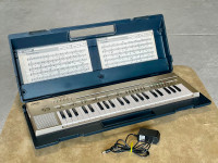 Vintage “Yamaha” Portasound PC-100 Keyboard (w Carrying Case)