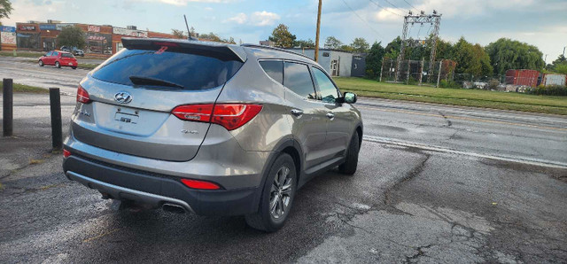 Hundai santafe  2014 sport  in Cars & Trucks in Oakville / Halton Region - Image 4