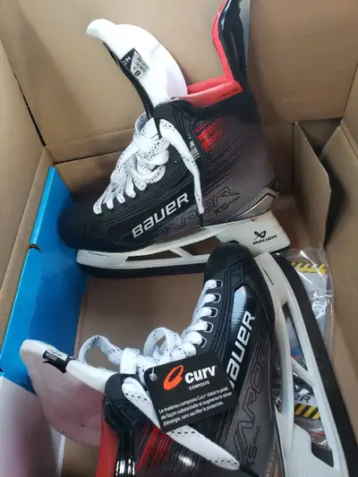 NEW Bauer Vapor X5 Pro Skates - Size 8.5 Fit 2 - w/ TITANIUM, View more