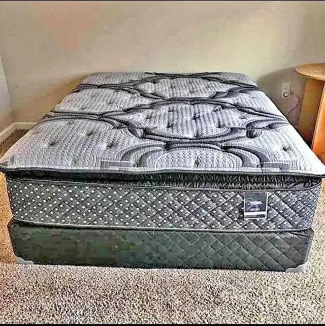 Never Used !! Queen Mattress With Boxspring64269659438851120