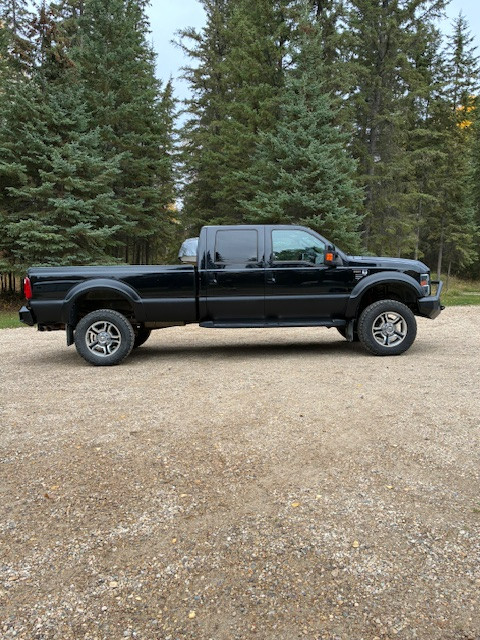 2008 F-350 Ford Harley Davison 6.8L V10 Triton 4x4 fully loaded in Cars & Trucks in Edmonton - Image 3