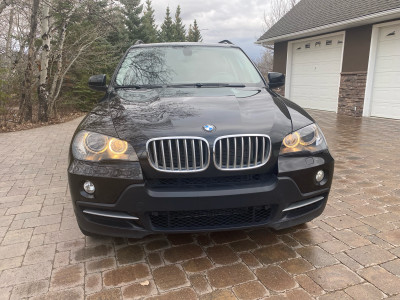 BMW X5 for sale. Well maintained, owned by doctor with low kms