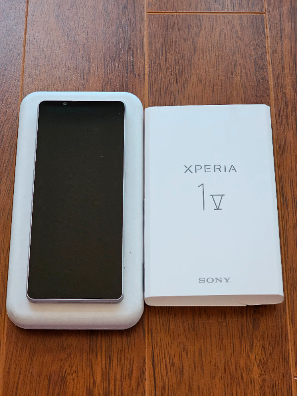 Brand New Unlocked Sony Xperia 1 V Dual SIM 512GB in Cell Phones in Richmond - Image 3