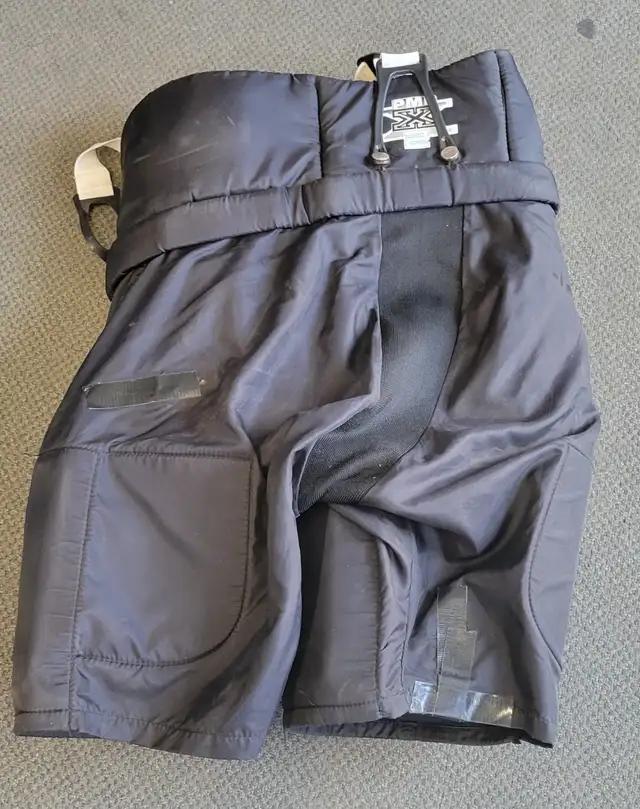 Sherwood PMP X2 Senior Ice Hockey Pants Size LG/XL in Hockey in Windsor Region - Image 3