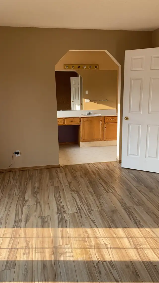 Two Bedroom Main Floor With Private Entrance in Arbour Lake NW in Long Term Rentals in Calgary - Image 7