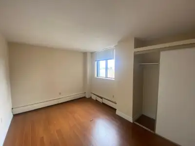 Room in a 2 bedroom apartment for single or shared occupancy.