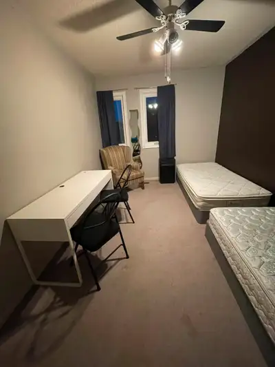 Room for Females / Couple & 1 Male Roommate Wanted