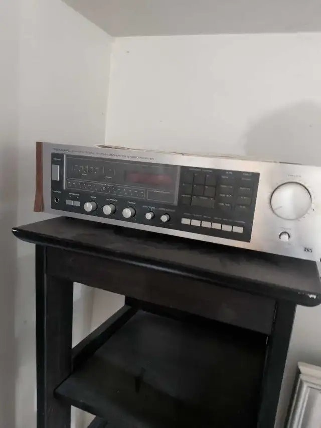 vintage stereo amplifier  in Stereo Systems & Home Theatre in City of Toronto - Image 3