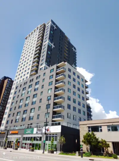 2BR2bt beautiful condo rent Lowertown Rideau 3.5mo or longer