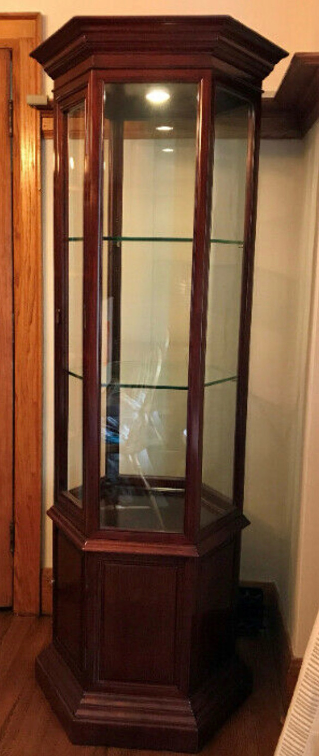 Tall large curio cabinet ( 2 piece ) in Hutches & Display Cabinets in St. Catharines - Image 3