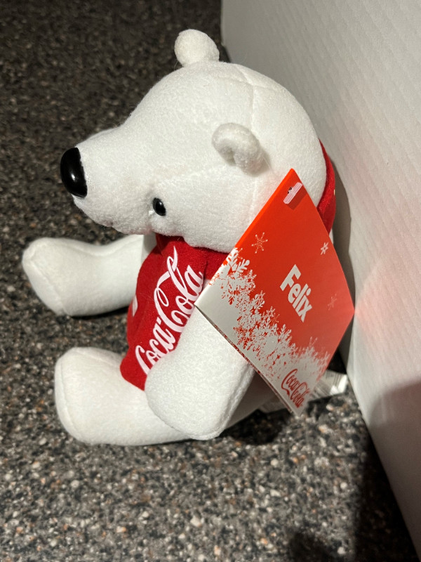 Vintage Coca-Cola 6" 2010 Olympic Polar Bears in Arts & Collectibles in Edmonton - Image 4