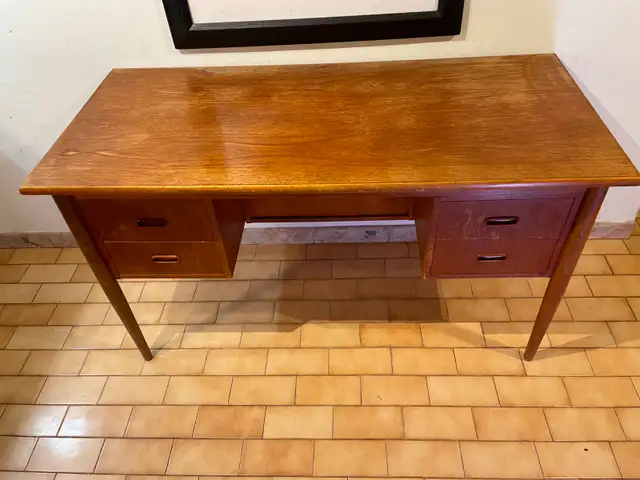 Mid-Century Modern Teak Desk in Desks in City of Toronto - Image 3