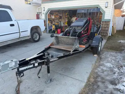 2019 toro dingo 427x with trailer, 900hrs on unit Located in okotoks