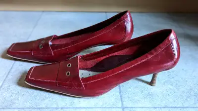 Chaussures en cuir pointure 9 femme, View more