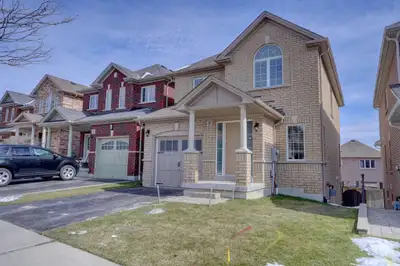 Welcome to this 3Br-3Wr Detached House. $2900/month. ******RENT DISCOUNT AVAILABLE FOR JUNE 1St POSS...
