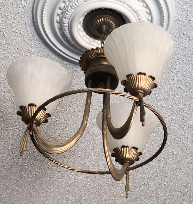 5-Light and 3-Light Vintage Chandeliers  in Indoor Lighting & Fans in Mississauga / Peel Region - Image 4