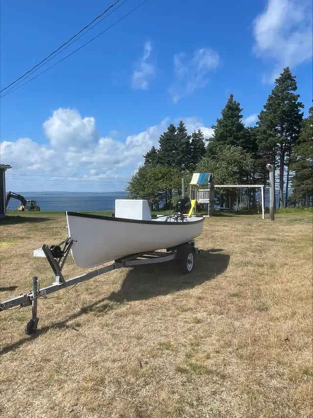 14 foot fiberglass boat with brand new Suzuki DF20ATL in Powerboats & Motorboats in New Glasgow - Image 4