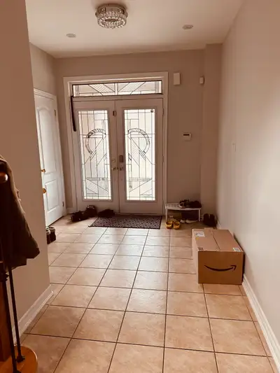 Rental rooms available in nice big home near castlemore Gore rd/Hway50.Near bus stop50& grocerry sto...