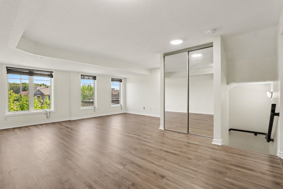 2-Bedroom + Den / Underground Pkg Condo in Barrhaven – $2,200/mo 3