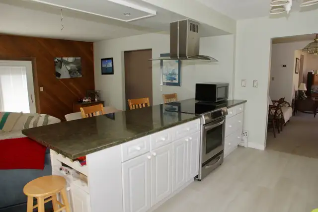 3 Lakeshore Lane, Tiverton. in Houses for Sale in Owen Sound - Image 7