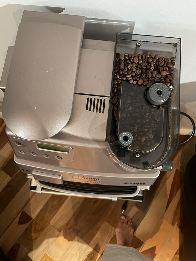 SAECO Vienna digital comme neuve Machines à café Laval/Rive Nord