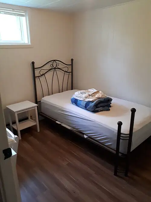 Chambre pour travailleur au centre-ville de Rivière-du-Loup in Room Rentals & Roommates in Rimouski / Bas-St-Laurent - Image 7