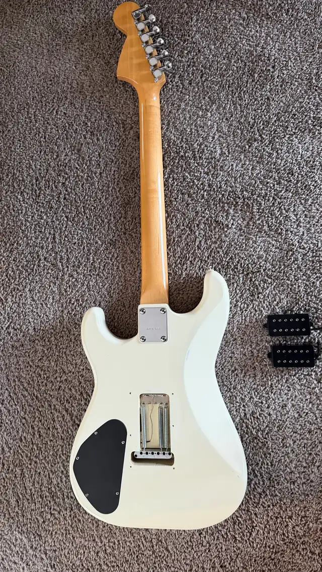 Phoenix Stratocaster guitar Japan  in Guitars in Laval / North Shore - Image 4