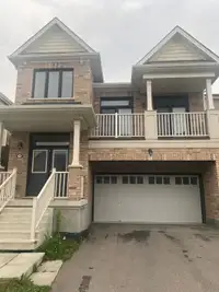 Beautiful Detached House 4 Beds ,4 Bath, Avail 1st July 2024,  $