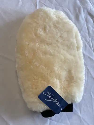 SofftPlus Sheepskin Wash Mitt- brand new, View more