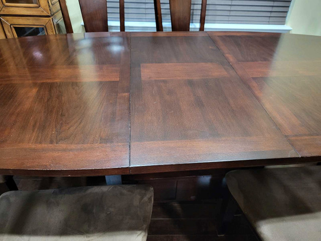 Dinning room table  in Dining Tables & Sets in Campbell River - Image 3
