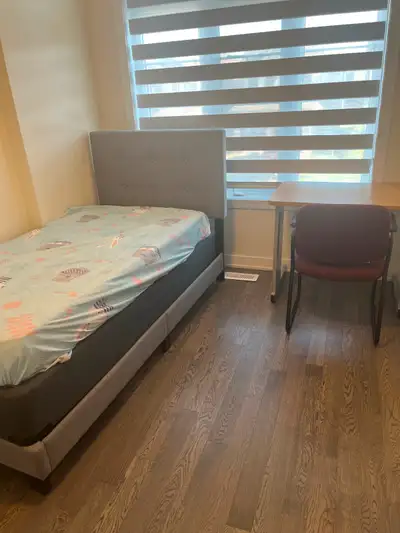 Private Room, close to Niagara College.