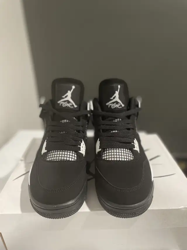 Jordan 4 White Thunder in Men's Shoes in Calgary - Image 2
