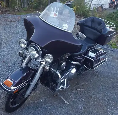 For Sale 1997 Harley Davidson Electric Glide Classic, full bagger with touring package, new tires, p...