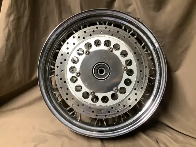 2006 YAMAHA XVS1100 V-STAR 1100 front classic spoke wheel in Motorcycle Parts & Accessories in Hamilton - Image 4