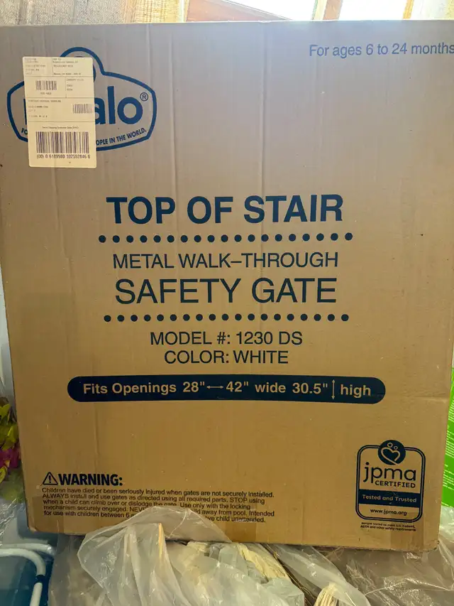 Baby Gate, High Chair and Stroller in Multi-item in Sarnia - Image 3