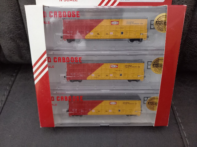 N Scale Canadian Forest Products 3 car set brand new Red Caboose in Toys & Games in Mississauga / Peel Region