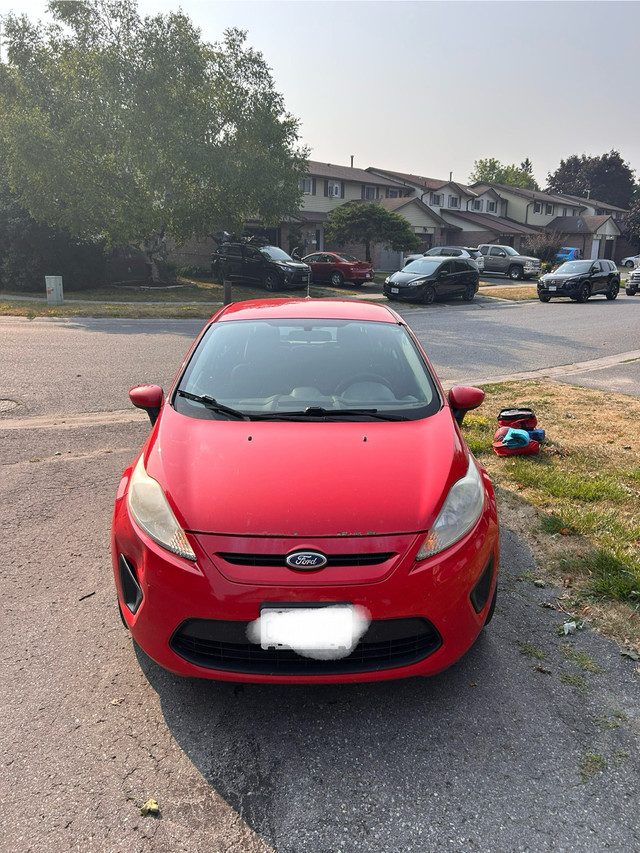 2013 Ford Fiesta SE in Cars & Trucks in Kingston