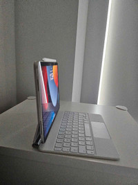 iPad Air 5th generation + Pencil + Magic Keyboard