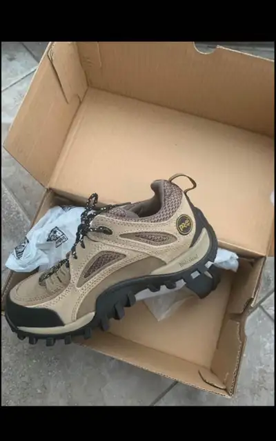  Work boots, new ladies size 5 1/2, View more