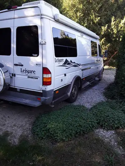 PERFECT TIME TO TRAVEL CANADA! This is the perfect van to do it in. Support our country. 2004 Extrem...