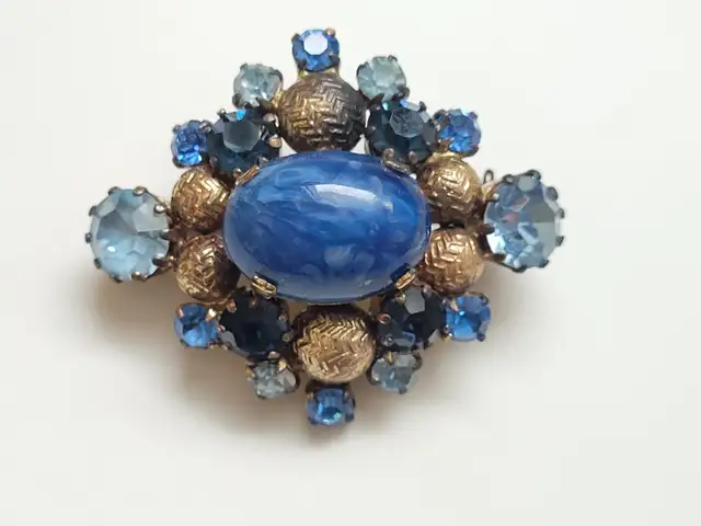 Vintage Blue Art Glass and Rhinestone Brooch in Arts & Collectibles in City of Toronto - Image 7