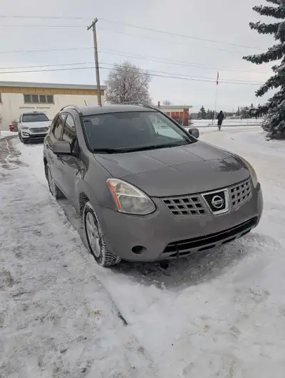 SL model AWD Tires are all seasons New battery installed Nov 2025 Ball joint and sway bar links done...