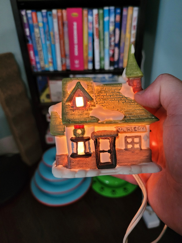 Vintage zellers hand painted porcelain lighted up house in Arts & Collectibles in Cambridge - Image 2