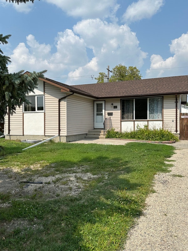 Windsor Park House W InGround Pool Houses for Sale Winnipeg Kijiji