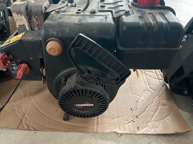 10.5HP Tecumseh snowblower engines Snowblowers London Kijiji