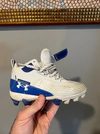 Under Armour - Size 1 youth Cleats - $15