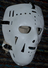 Fibrosport - Lefty Wilson style fiberglass goalie mask