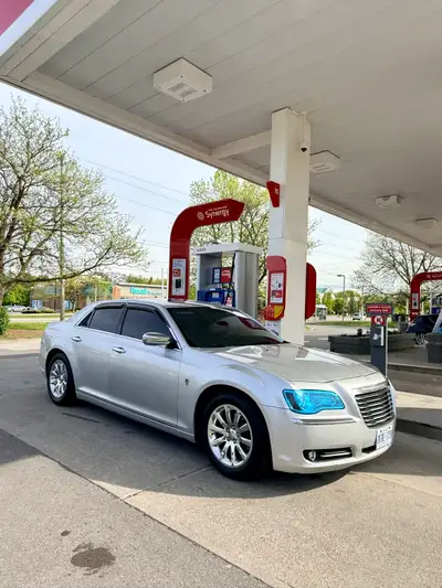 Alpine system Panoramic sunroof Ceramic coat Tires are new all season New rotors and pads Rear shock...