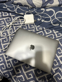 MacBook Pro M2 13