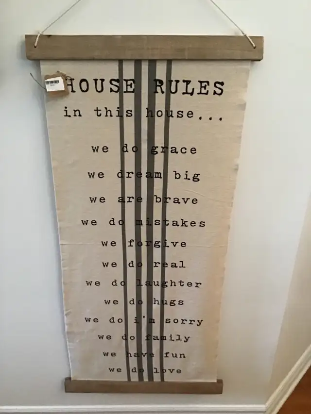New ..Farmhouse design… Mudd Pie Fabric wall hanging in Home Décor & Accents in Ottawa - Image 7